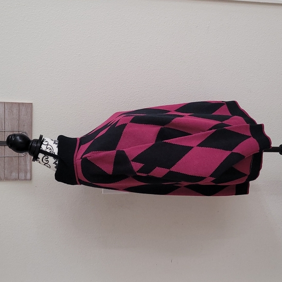 💕VINTAGE PIERRE CARDIN SWEATER. - Picture 5 of 10